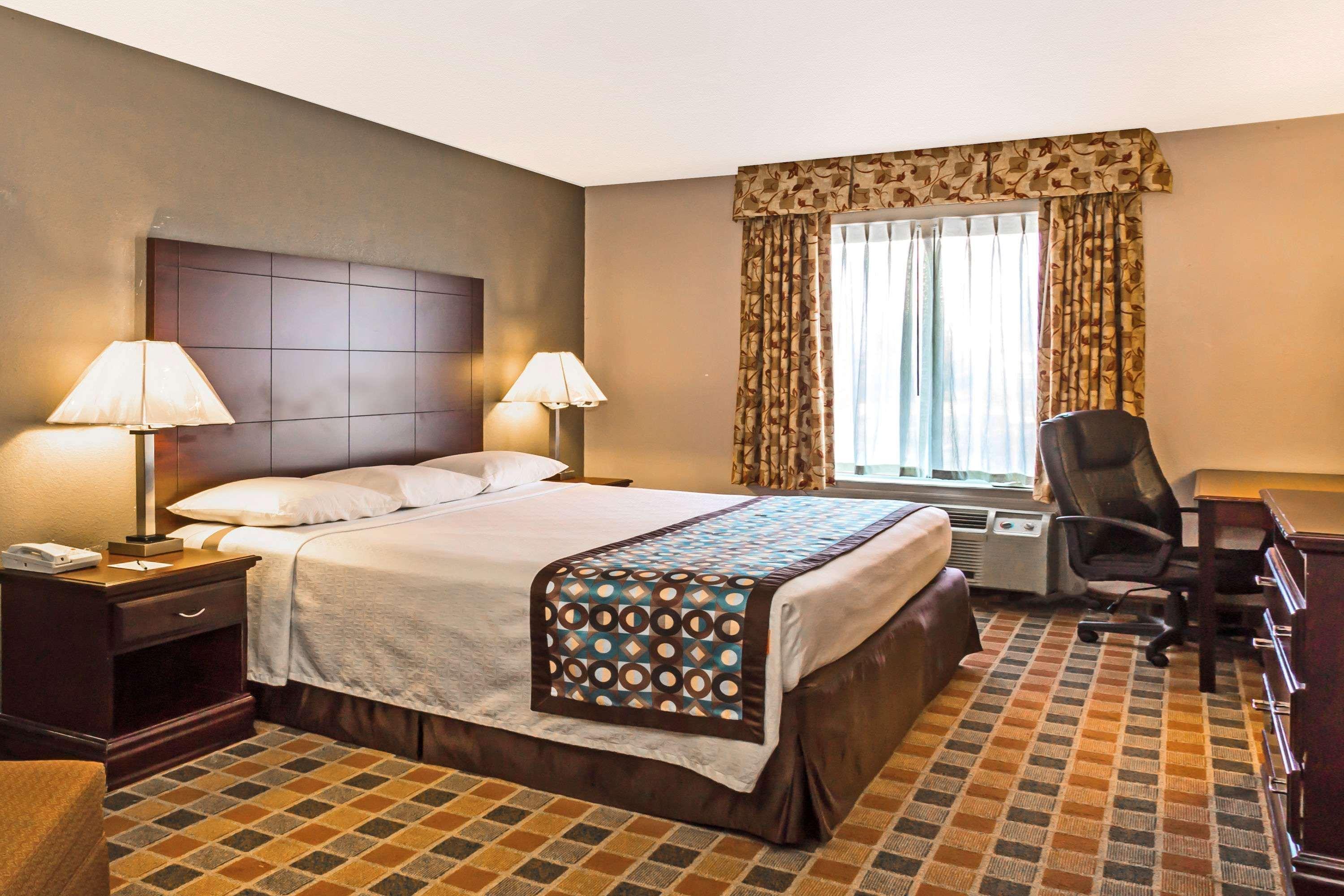 Super 8 By Wyndham Frankfort In Dış mekan fotoğraf